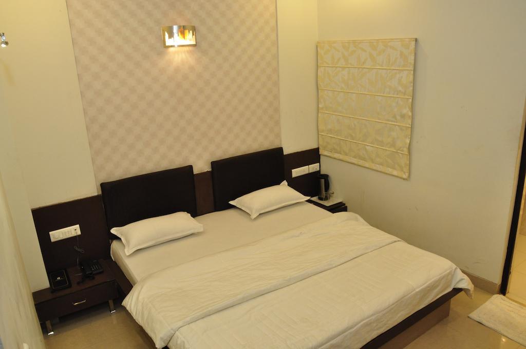 Hotel The Kamta Agra  Buitenkant foto