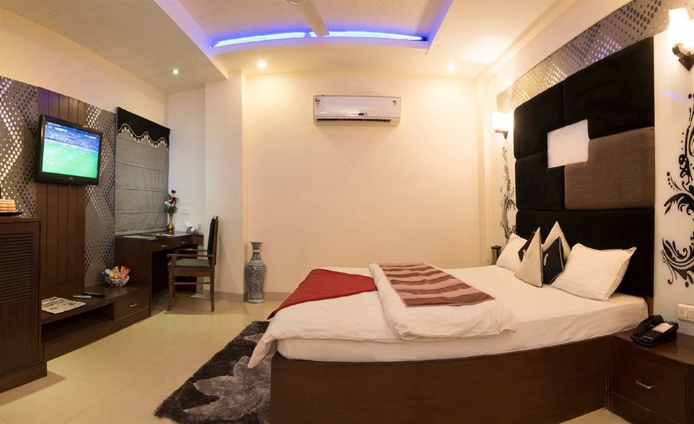 Hotel The Kamta Agra  Buitenkant foto
